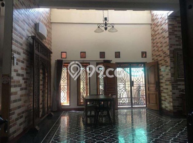 Rumah Luxury Modern Tanpa Renovasi di Jatiwaringin Bekasi Rumah Luxury Modern Tanpa Renovasi di Jatiwaringin Bekasi