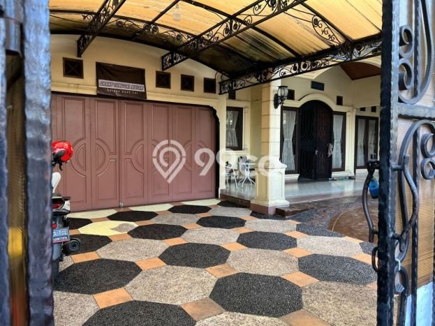 Hot Offer Hunian Mewah Ideal dan Luas di Duren Sawit, Jakarta Timur Hot Offer Hunian Mewah Ideal dan Luas di Duren Sawit, Jakarta Timur