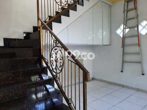 Rumah Minimalis 4 KT di Otista Jakarta Timur Semi Furnished Rumah Minimalis 4 KT di Otista Jakarta Timur Semi Furnished