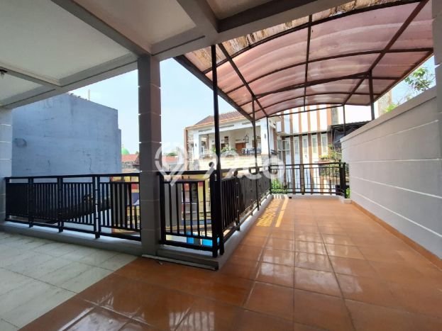 Dijual Cepat Rumah Bagus Siap Huni LB 200m2 di Jatisampurna, Bekasi Dijual Cepat Rumah Bagus Siap Huni LB 200m2 di Jatisampurna, Bekasi