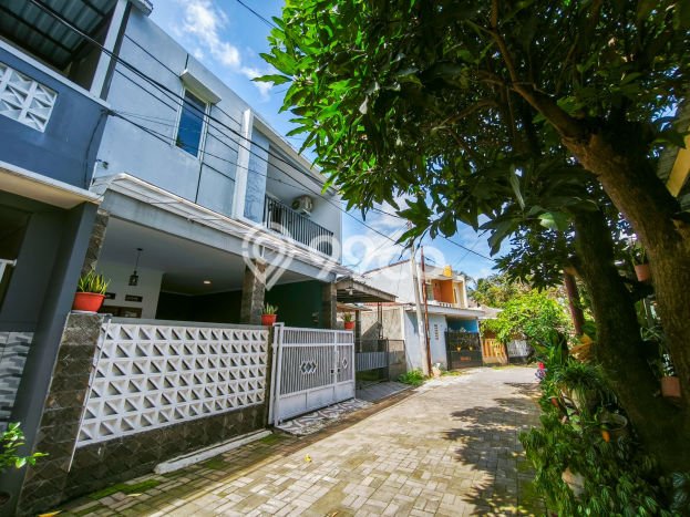 Dijual Cepat Rumah Bagus Siap Huni LB 175m2 di Cibinong, Bogor Dijual Cepat Rumah Bagus Siap Huni LB 175m2 di Cibinong, Bogor