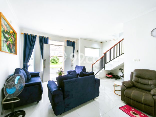 For Sale! Luxury House LT 210m2 Desain Elegan di Sentul City For Sale! Luxury House LT 210m2 Desain Elegan di Sentul City