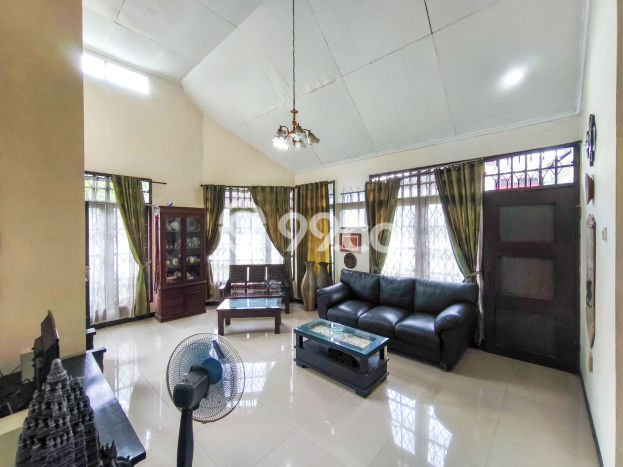 Siap Huni Rumah Mewah 4 Kamar di Ciputat Dekat ke Mana Pun Siap Huni Rumah Mewah 4 Kamar di Ciputat Dekat ke Mana Pun