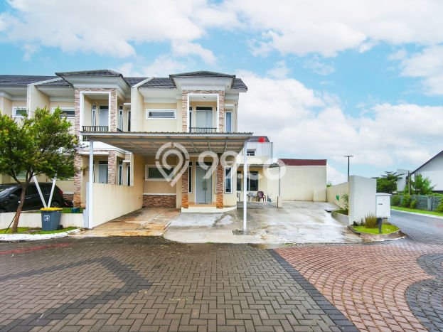 For Sale! Luxury House LT 210m2 Desain Elegan di Sentul City For Sale! Luxury House LT 210m2 Desain Elegan di Sentul City