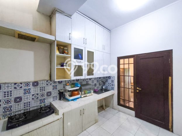 For Sale Rumah 2 Kamar Lokasi Strategis Bagus dan Strategis di Cipondoh For Sale Rumah 2 Kamar Lokasi Strategis Bagus dan Strategis di Cipondoh