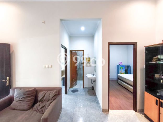 For Sale Rumah 2 Kamar Lokasi Strategis Bagus dan Strategis di Cipondoh For Sale Rumah 2 Kamar Lokasi Strategis Bagus dan Strategis di Cipondoh