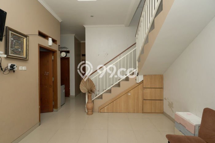 Rumah Modern Minimalis 4 Kamar Siap Huni di Ciracas Rumah Modern Minimalis 4 Kamar Siap Huni di Ciracas