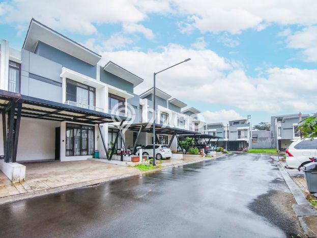 Rumah Luas Asri 2 KT Siap Pakai di Kota Wisata Bogor Rumah Luas Asri 2 KT Siap Pakai di Kota Wisata Bogor