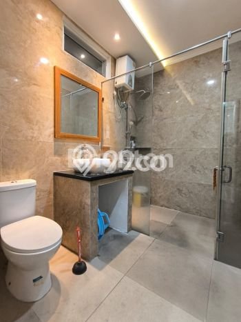 Hunian Eksklusif Dijual LT 200m2 di Kembangan, Jakarta Barat Hunian Eksklusif Dijual LT 200m2 di Kembangan, Jakarta Barat