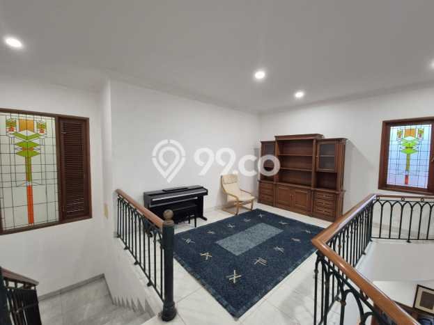Rumah Kontrakan Jakarta Selatan LT 350m2 LB 350m2 Kawasan Pejaten Rumah Kontrakan Jakarta Selatan LT 350m2 LB 350m2 Kawasan Pejaten