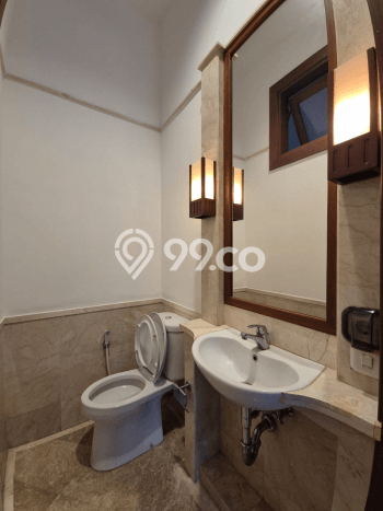 Disewakan Rumah Nyaman LT 600m2 / LB 490m2 di Kemang, Jakarta Selatan Disewakan Rumah Nyaman LT 600m2 / LB 490m2 di Kemang, Jakarta Selatan