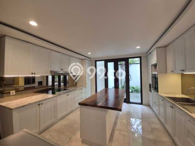 Rumah Bagus Disewakan di Pejaten, Jakarta Selatan LT 600m2, LB 550m2 Rumah Bagus Disewakan di Pejaten, Jakarta Selatan LT 600m2, LB 550m2