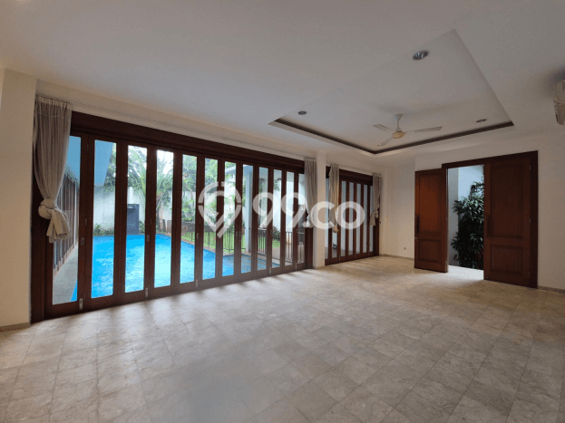 Disewakan Rumah Nyaman LT 600m2 / LB 490m2 di Kemang, Jakarta Selatan Disewakan Rumah Nyaman LT 600m2 / LB 490m2 di Kemang, Jakarta Selatan