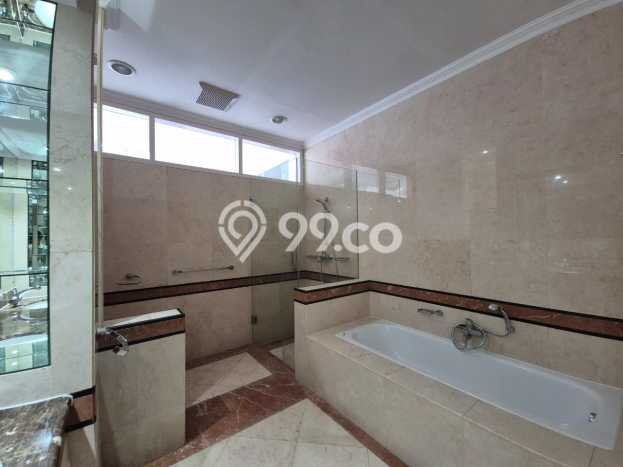 Disewakan Rumah Harga Terjangkau di Kemang Jakarta Selatan dengan 6 KT Disewakan Rumah Harga Terjangkau di Kemang Jakarta Selatan dengan 6 KT
