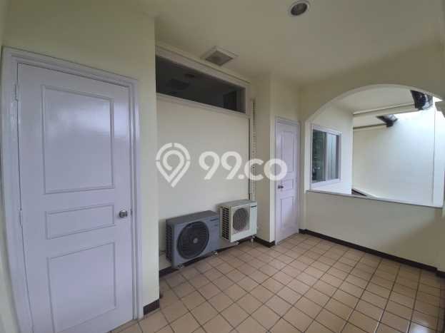Rumah Kontrakan Jakarta Selatan LT 439m2 LB 348m2 Area Tanah Kusir Rumah Kontrakan Jakarta Selatan LT 439m2 LB 348m2 Area Tanah Kusir