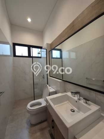 Hunian Minimalis dengan LT 300m2 & LB 475m2 Disewakan di Kemang Hunian Minimalis dengan LT 300m2 & LB 475m2 Disewakan di Kemang