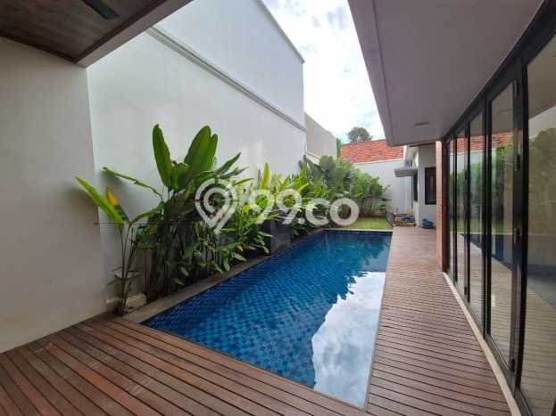 Hunian Minimalis dengan LT 300m2 & LB 475m2 Disewakan di Kemang Hunian Minimalis dengan LT 300m2 & LB 475m2 Disewakan di Kemang