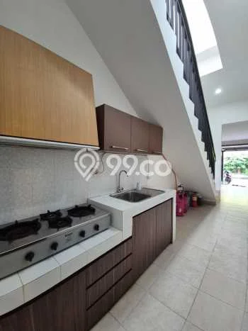 Sewa Rumah Harga Terjangkau di Jeruk Purut Jakarta Selatan dengan 4 Kamar Tidur Sewa Rumah Harga Terjangkau di Jeruk Purut Jakarta Selatan dengan 4 Kamar Tidur