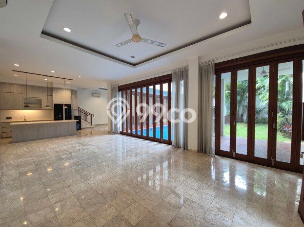 Disewakan Rumah Nyaman LT 600m2 / LB 490m2 di Kemang, Jakarta Selatan Disewakan Rumah Nyaman LT 600m2 / LB 490m2 di Kemang, Jakarta Selatan