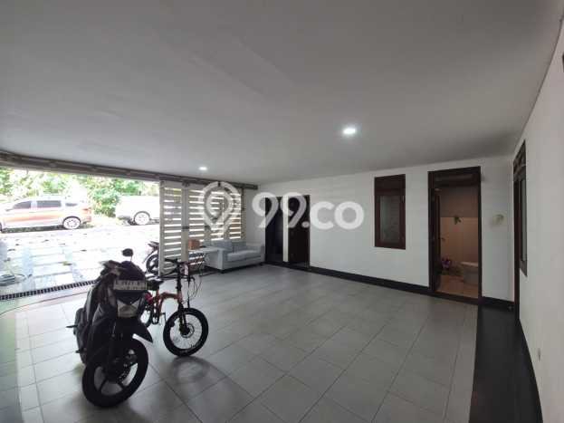 Disewakan! Rumah 5 Kamar Tidur &
5 Kamar Mandi di Pejaten, Jakarta Selatan Disewakan! Rumah 5 Kamar Tidur &
5 Kamar Mandi di Pejaten, Jakarta Selatan