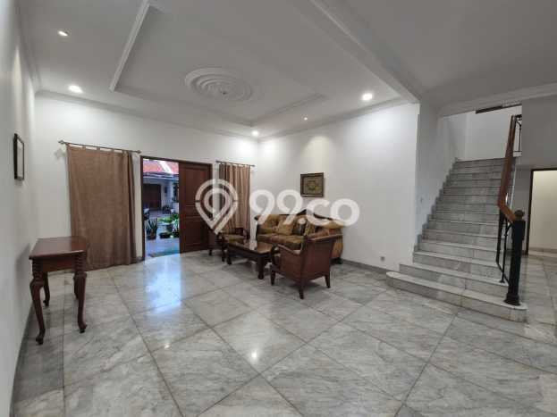 Rumah Kontrakan Jakarta Selatan LT 350m2 LB 350m2 Kawasan Pejaten Rumah Kontrakan Jakarta Selatan LT 350m2 LB 350m2 Kawasan Pejaten
