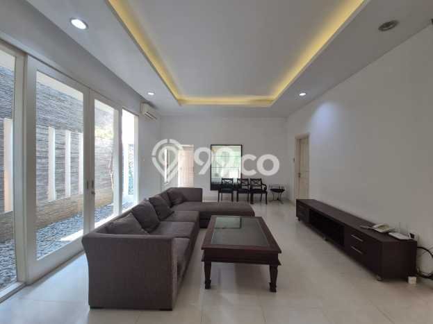Rumah sewa siap huni 4 KT di Cipete, Jakarta Selatan Rumah sewa siap huni 4 KT di Cipete, Jakarta Selatan
