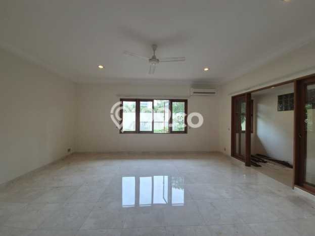 Jarang Ada! Rumah Sewa 4 Kamar Nyaman Siap Huni Kemang Jarang Ada! Rumah Sewa 4 Kamar Nyaman Siap Huni Kemang