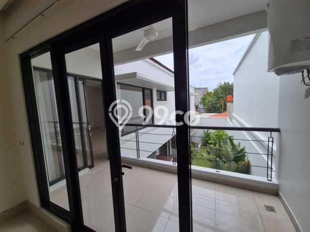 Disewakan! Rumah 4 Kamar Tidur &
4 Kamar Mandi di Kemang, Jakarta Selatan Disewakan! Rumah 4 Kamar Tidur &
4 Kamar Mandi di Kemang, Jakarta Selatan