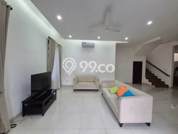 Sewa Rumah Harga Terjangkau di Jeruk Purut Jakarta Selatan dengan 4 Kamar Tidur Sewa Rumah Harga Terjangkau di Jeruk Purut Jakarta Selatan dengan 4 Kamar Tidur