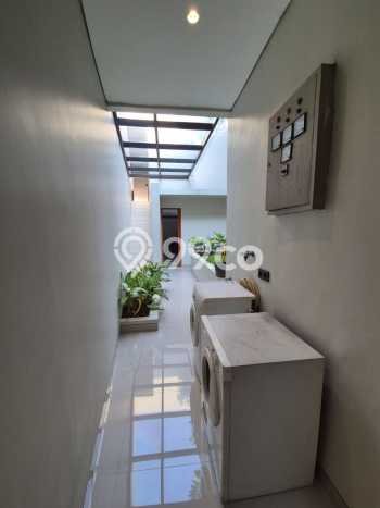 Rumah Elit Modern Siap Huni di Kemang Jakarta Selatan Rumah Elit Modern Siap Huni di Kemang Jakarta Selatan