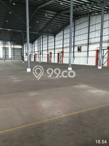 Gudang Disewa di Jakarta Utara dengan LB 5300m2 Area Komersial Ramai Gudang Disewa di Jakarta Utara dengan LB 5300m2 Area Komersial Ramai