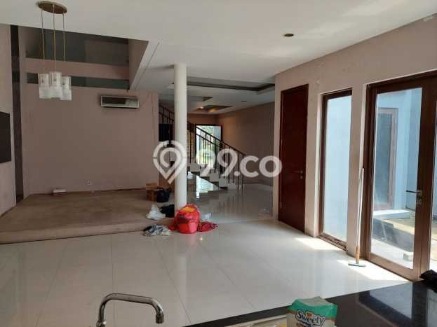 Rumah Elit Modern Tanpa Renovasi di BSD Tangerang Rumah Elit Modern Tanpa Renovasi di BSD Tangerang