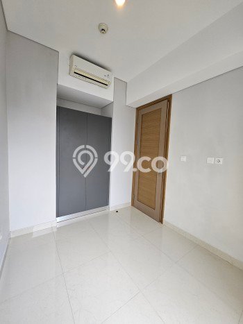 Apartemen Disewakan 3 Kamar Murah Siap Huni di Jakarta Barat, Luas 76m2 Apartemen Disewakan 3 Kamar Murah Siap Huni di Jakarta Barat, Luas 76m2
