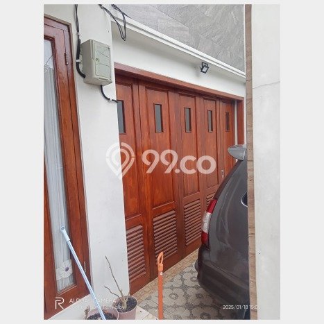 Rumah Mewah Siap Huni LT 200m2 di Ciledug, Tangerang Rumah Mewah Siap Huni LT 200m2 di Ciledug, Tangerang