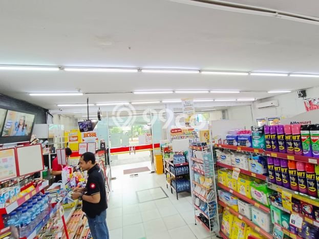 Unit Komersial Disewakan di Tangerang Selatan Area Strategis Harga Kompetitif Unit Komersial Disewakan di Tangerang Selatan Area Strategis Harga Kompetitif