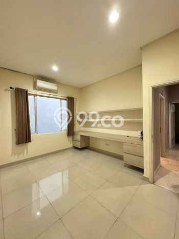 Rumah Elit Modern Siap Huni di Pantai Indah Kapuk Jakarta Utara Rumah Elit Modern Siap Huni di Pantai Indah Kapuk Jakarta Utara