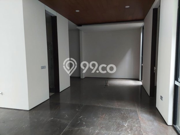 Rumah Lingkungan Nyaman kawasan Permata Buana, Jakarta Barat, LT 230m² LB 600m² Rumah Lingkungan Nyaman kawasan Permata Buana, Jakarta Barat, LT 230m² LB 600m²
