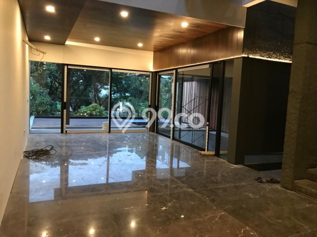 Rumah Lingkungan Nyaman kawasan Permata Buana, Jakarta Barat, LT 230m² LB 600m² Rumah Lingkungan Nyaman kawasan Permata Buana, Jakarta Barat, LT 230m² LB 600m²