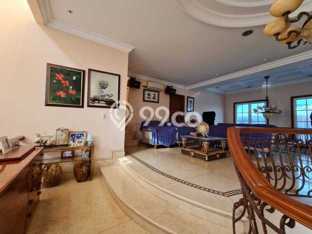 Rumah Luxury Modern Tanpa Renovasi di Pantai Mutiara Jakarta Utara Rumah Luxury Modern Tanpa Renovasi di Pantai Mutiara Jakarta Utara