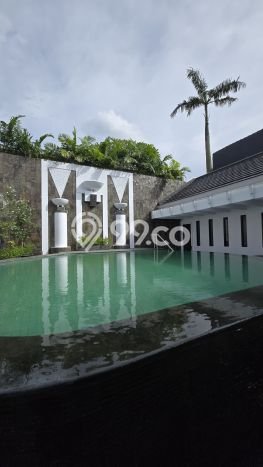 Best Deal Hunian Premium Ideal dan Luas di Menteng, Jakarta Pusat Best Deal Hunian Premium Ideal dan Luas di Menteng, Jakarta Pusat