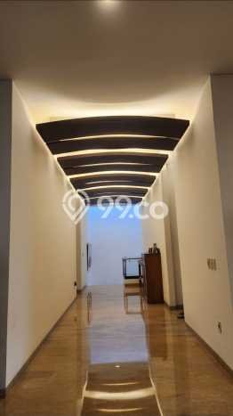 Hunian Elit LB 1000m2 Siap Pakai Desain Elegan di Pantai Indah Kapuk, Jakarta Utara Hunian Elit LB 1000m2 Siap Pakai Desain Elegan di Pantai Indah Kapuk, Jakarta Utara