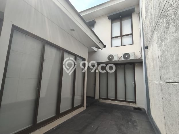 Rumah Elit Modern Siap Huni di BSD Tangerang Rumah Elit Modern Siap Huni di BSD Tangerang
