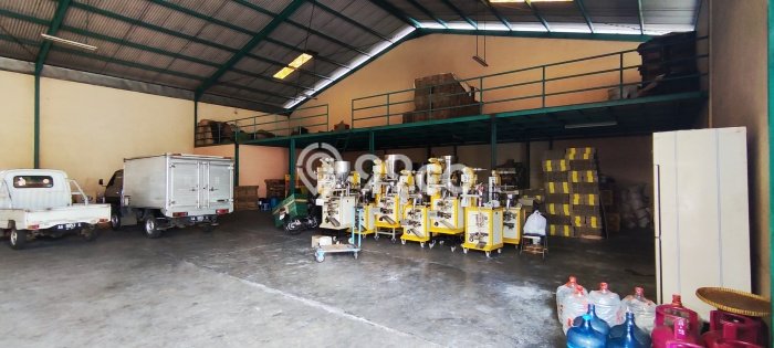 Gudang Kawasan Komersial di Magelang Selatan, Luas 1060m², Jalan Utama Gudang Kawasan Komersial di Magelang Selatan, Luas 1060m², Jalan Utama