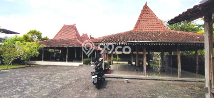 Rumah Luxury di Magelang Strategis Kondisi Terawat Rumah Luxury di Magelang Strategis Kondisi Terawat