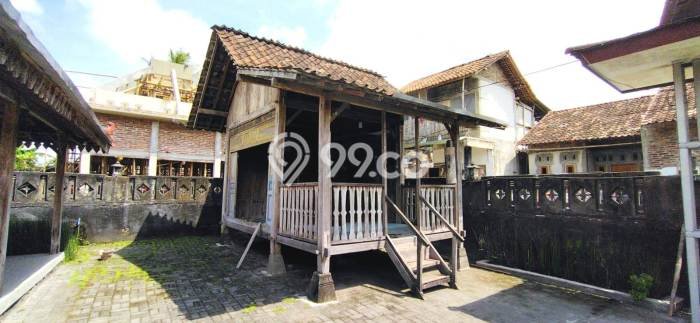 Rumah Luxury di Magelang Strategis Kondisi Terawat Rumah Luxury di Magelang Strategis Kondisi Terawat