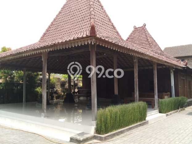 Rumah Luxury di Magelang Strategis Kondisi Terawat Rumah Luxury di Magelang Strategis Kondisi Terawat