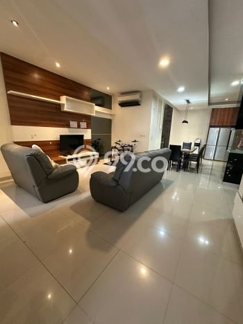 Rumah sewa siap huni 5 Kamar Tidur di Green Lake City, Jakarta Barat Rumah sewa siap huni 5 Kamar Tidur di Green Lake City, Jakarta Barat