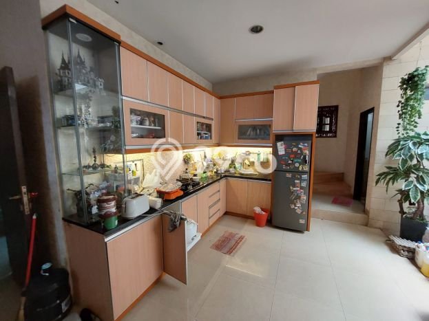 Dijual Rumah Mewah Elegan Dengan View Eksklusif di Tomang, Jakarta Barat Dijual Rumah Mewah Elegan Dengan View Eksklusif di Tomang, Jakarta Barat