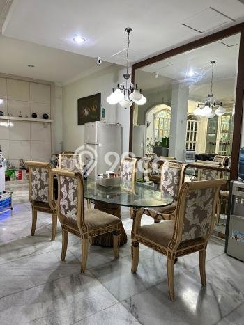 Rumah Mewah LB 456m2 Siap Pakai Desain Elegan di Pantai Mutiara, Jakarta Utara Rumah Mewah LB 456m2 Siap Pakai Desain Elegan di Pantai Mutiara, Jakarta Utara