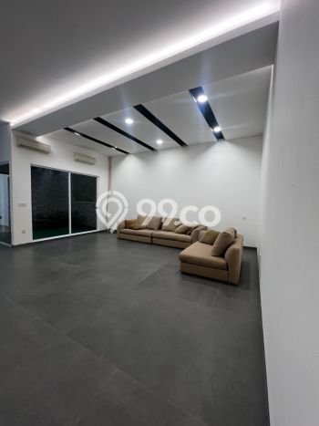 Rumah Elit LB 450m2 Siap Huni Desain Elegan di Alam Sutera, Tangerang Rumah Elit LB 450m2 Siap Huni Desain Elegan di Alam Sutera, Tangerang